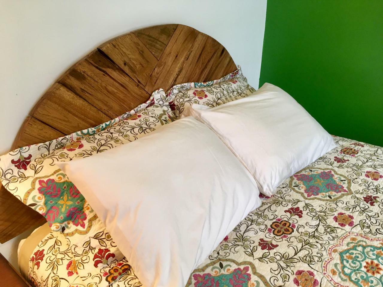 Persimmon Inn Bloomington Luaran gambar